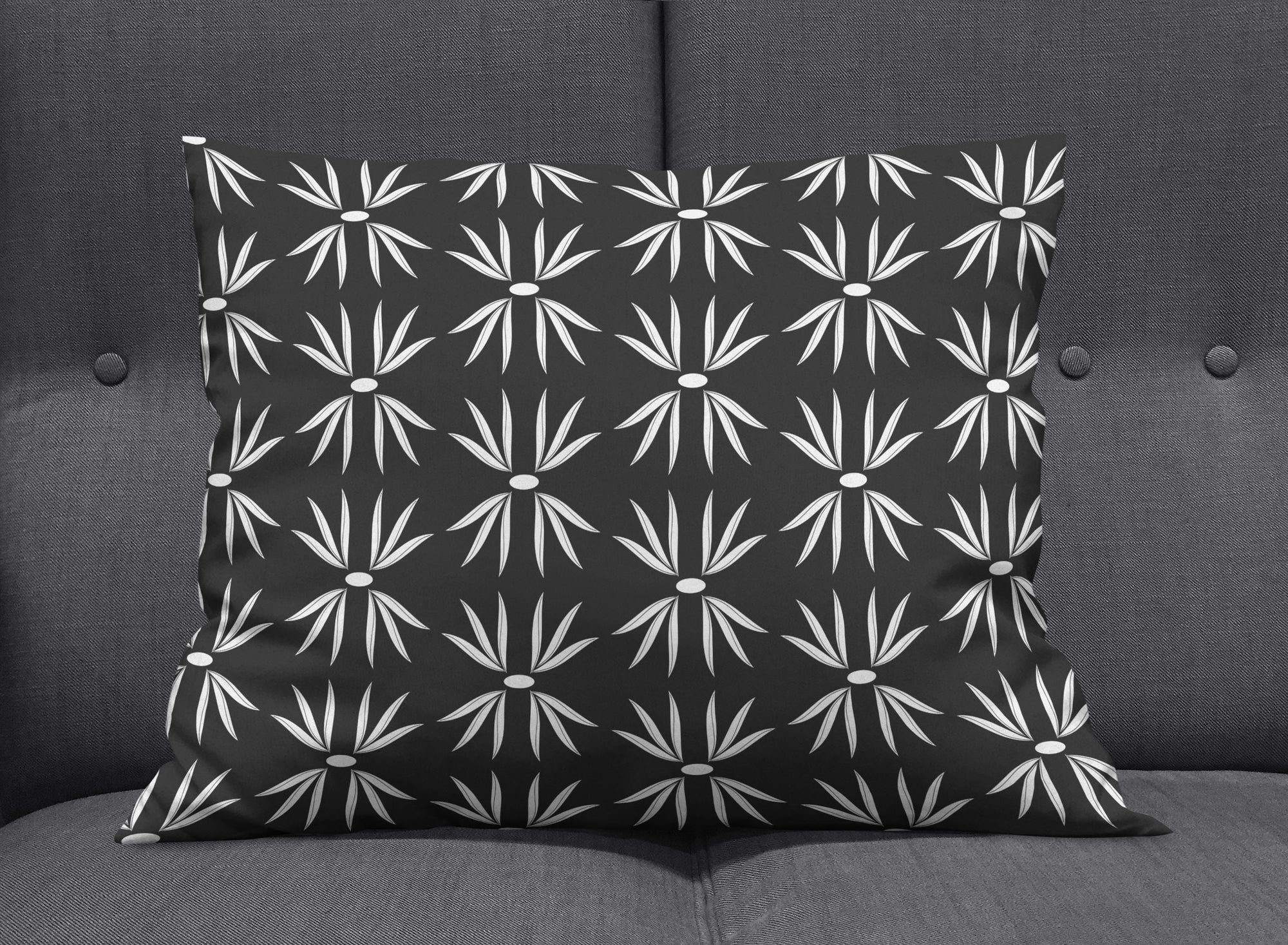 Triple Leaves BW Cotton Linen Lumbar Pillow Cover